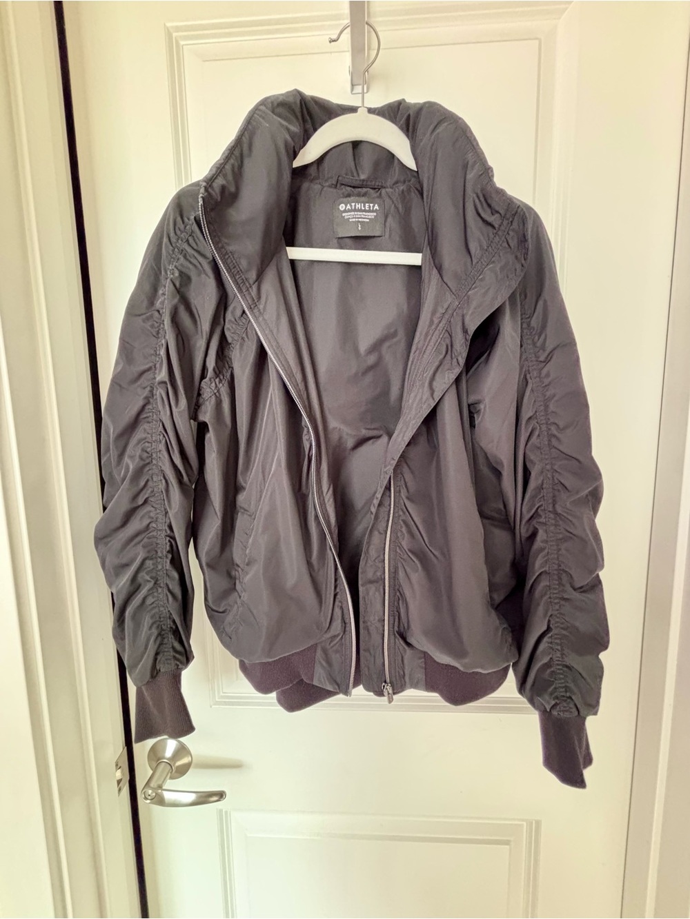 Athleta Women's Black Jetset Bomber Ruched Sleeve Lightweight Jacket with Hood